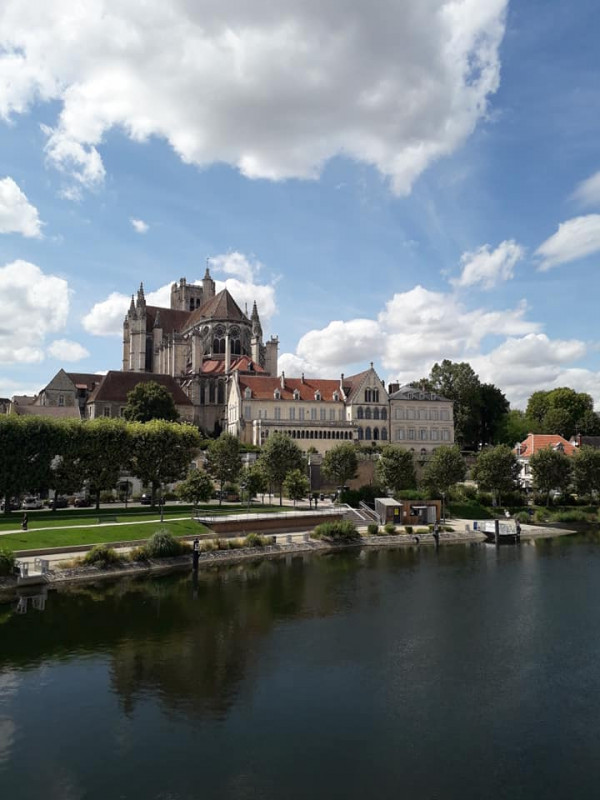 Auxerre : au Cœur de la Cité des Mille et Un Clochers