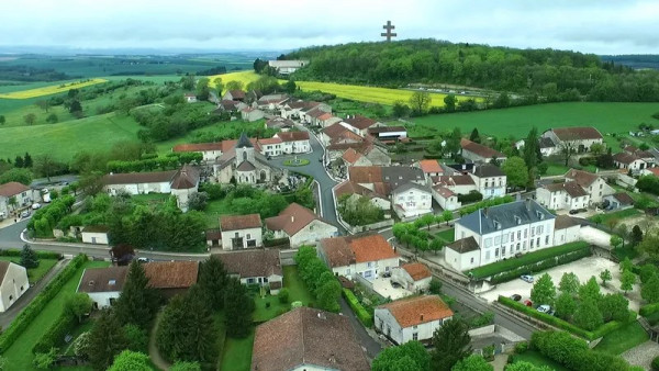 Visite complète de Colombey les deux Eglises